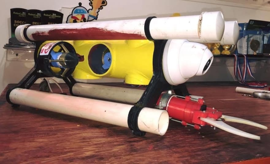 My first underwater robot