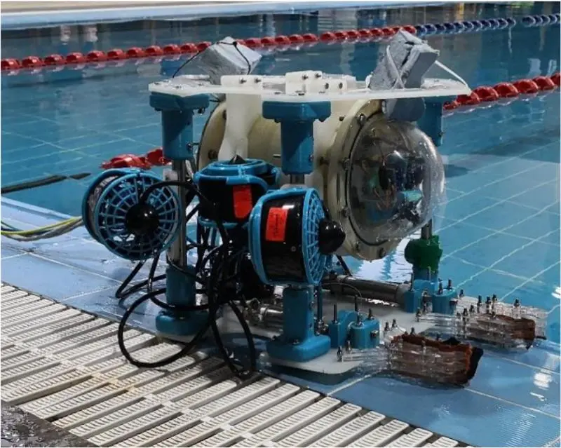 Underwater robots, computer vision, and a whole lot of learning by doing.